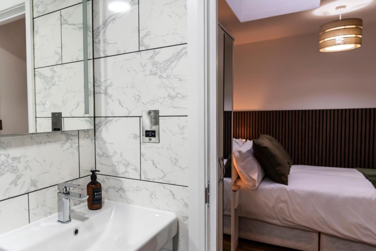 Extended I Contractors I Free Parking * London